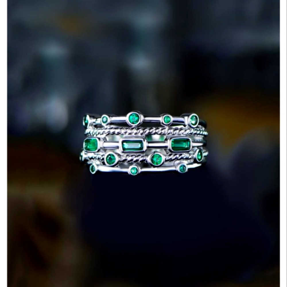 Green Crystal & Silver tone Stacked Ring 8